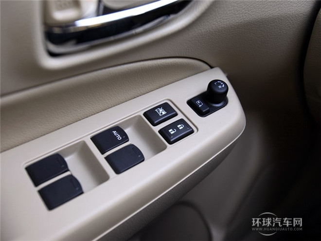 2015款 1.6L 自動尊享型