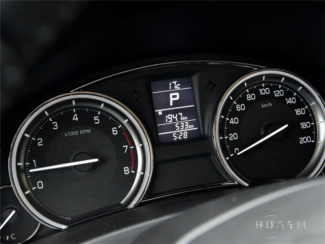 2015款 1.6L 自動尊享型