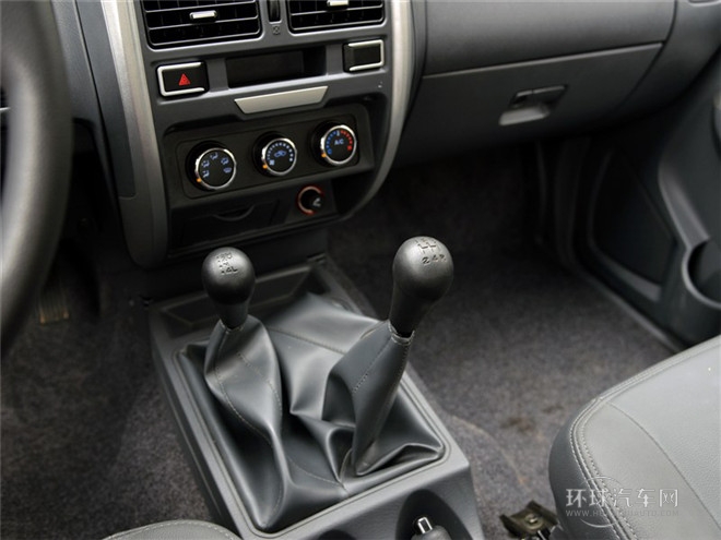 2015款 新一代 3.0T柴油四驅豪華型ZD30D13