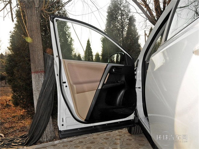 2015款 2.0L CVT兩驅都市版