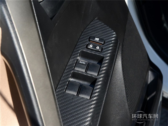 2015款 2.0L CVT兩驅(qū)風(fēng)尚版