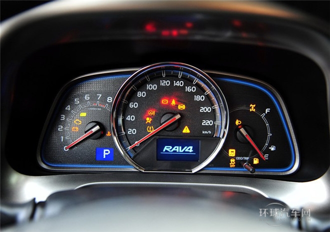 2015款 2.5L 自動四驅豪華版