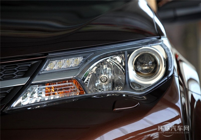 2015款 2.5L 自動四驅(qū)豪華版