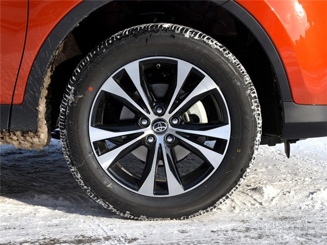 2015款 2.5L 自動四驅尊貴版