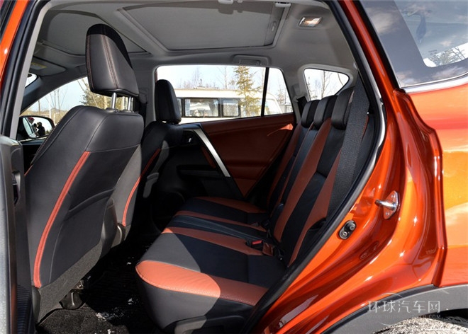 2015款 2.5L 自動四驅尊貴版