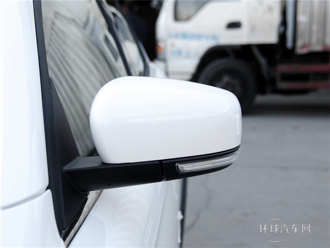 2015款 都市SUV 1.6T 手動悅動派