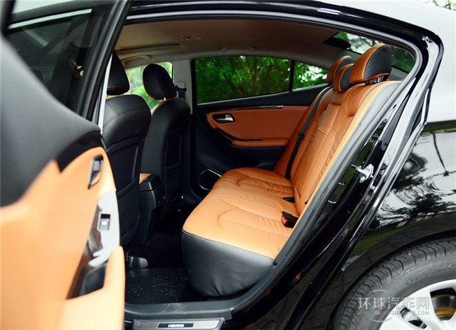 2015款 1.8L 自動豪華型