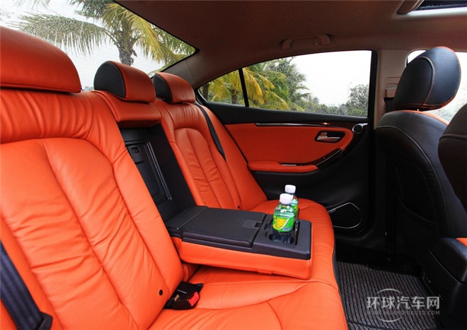 2015款 1.8L 自動舒適型