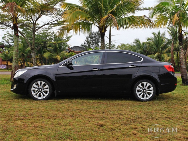 2015款 1.8L 自動舒適型