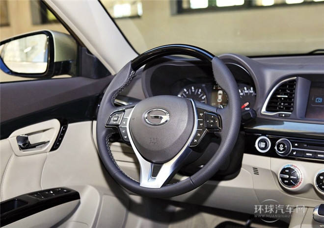 2015款 1.8T 自動豪華導航型