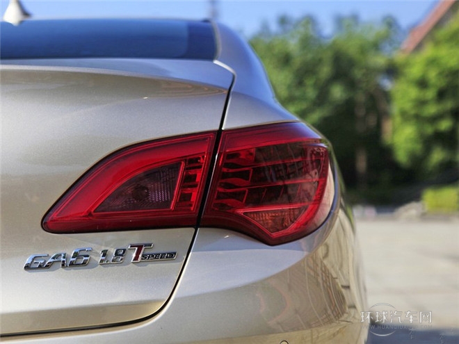 2015款 1.8T 自動豪華導航型