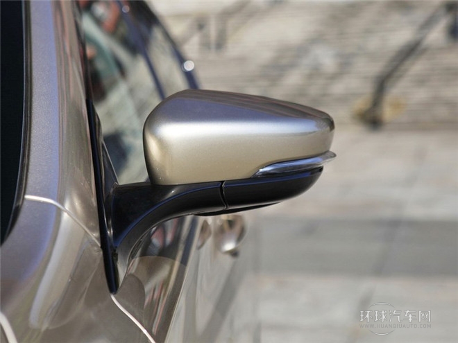 2015款 1.8T 自動豪華導(dǎo)航型