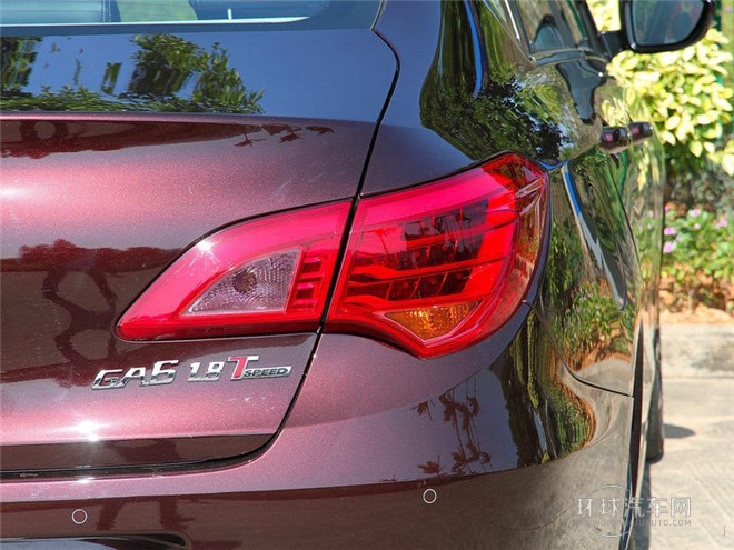 2015款 1.8T 自動豪華智慧型