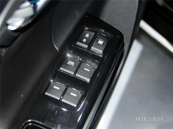 2015款 1.8T 自動至尊型