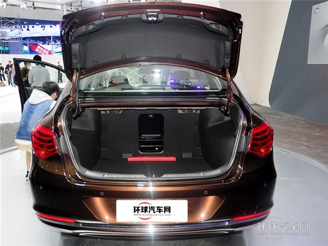 2015款 1.8T 自動至尊型