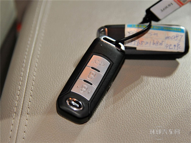 2015款 1.8T 自動尊貴型