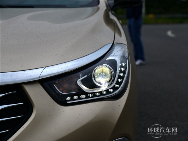 2015款 1.8T 自動尊貴型