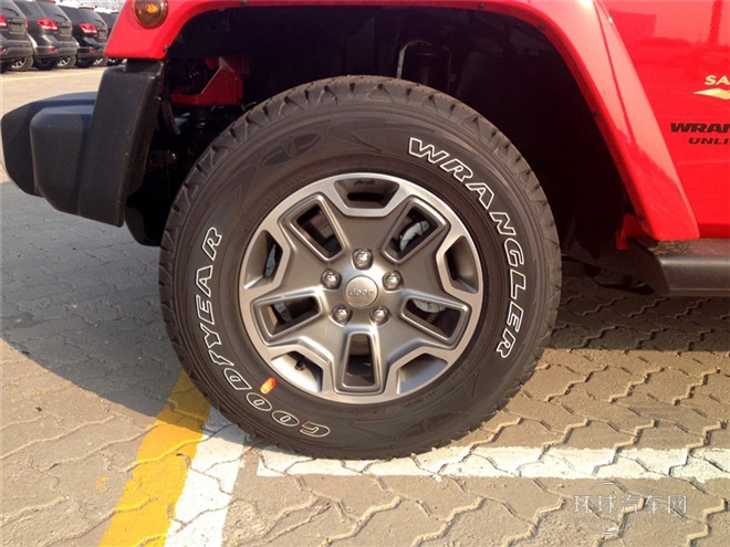 2015款 3.0L 四門(mén)版 Sahara