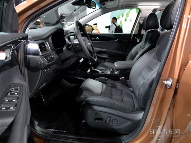 2015款 索蘭托L 2.2T 柴油4WD標(biāo)準(zhǔn)版