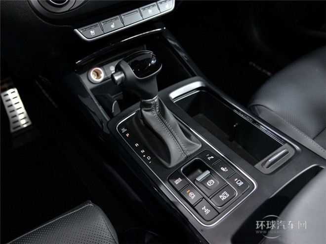 2015款 索蘭托L 2.2T 柴油4WD標準版