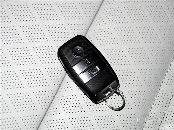 2015款 索蘭托L 2.4L GDI 汽油4WD精英版