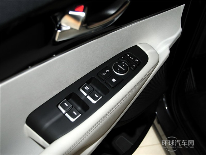 2015款 索蘭托L 2.4L GDI 汽油4WD精英版