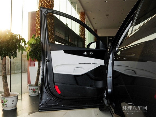 2015款 索蘭托L 2.4L GDI 汽油4WD精英版