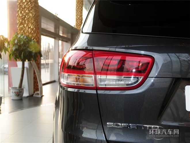 2015款 索蘭托L 2.4L GDI 汽油4WD精英版