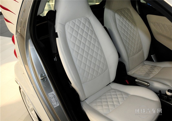 2013款 Jeremy Scott特別版