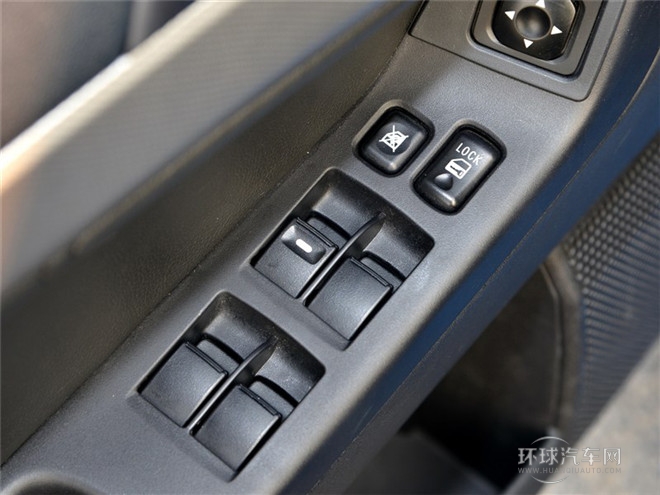 2015款 2.0L CVT旗艦型