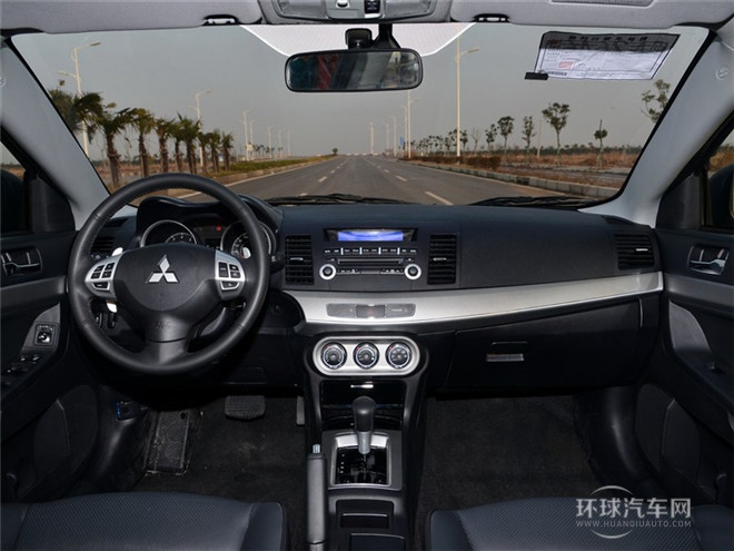 2015款 2.0L CVT旗艦型