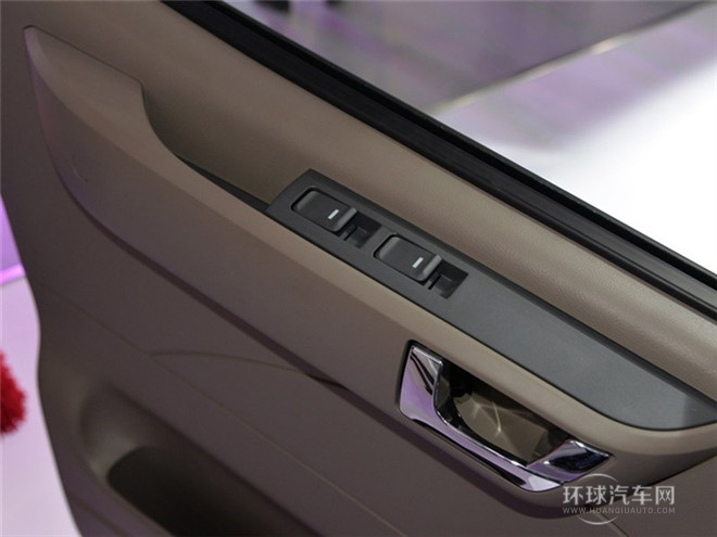 2015款 2.5TAMT商杰版長軸中頂