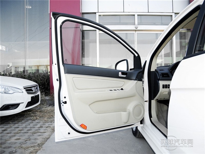 2015款 兩廂 1.3L 手動樂天版