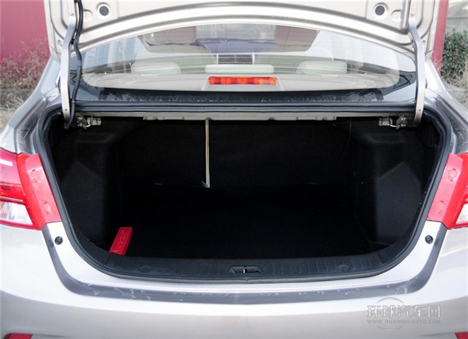 2015款 三廂 1.5L 自動(dòng)樂天版