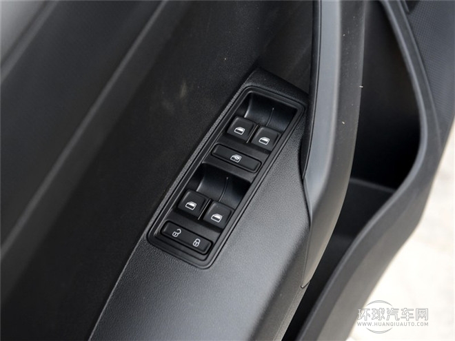 2015款 1.6L 手動(dòng)樂(lè)選型