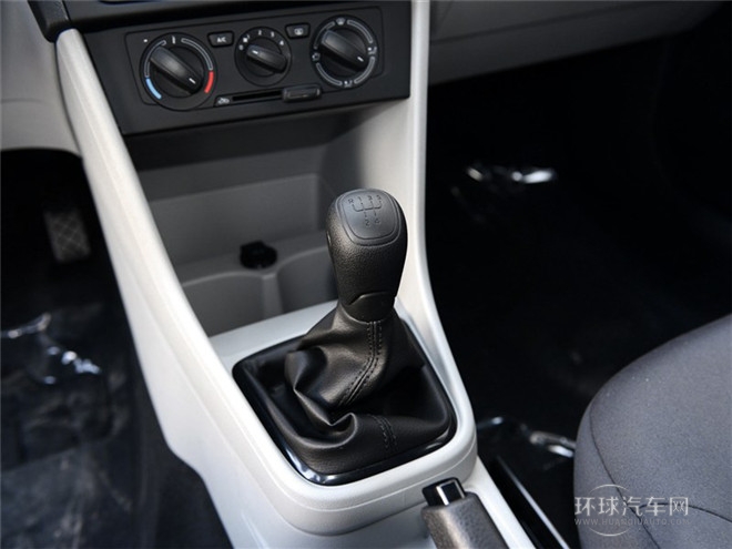 2015款 1.6L 手動樂選型