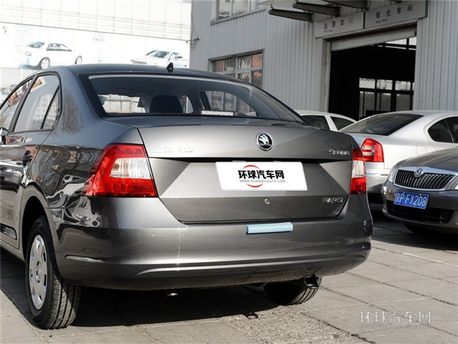 2015款 1.6L 手動樂選型