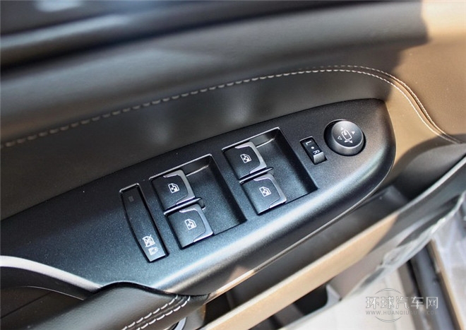 2015款 3.0L 豪華型