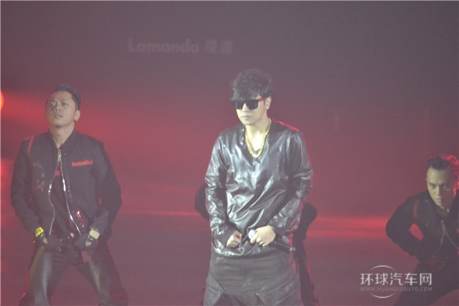 2015款 230TSI 手動風尚版