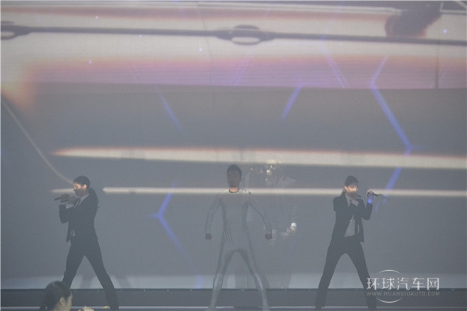 2015款 230TSI 手動(dòng)風(fēng)尚版