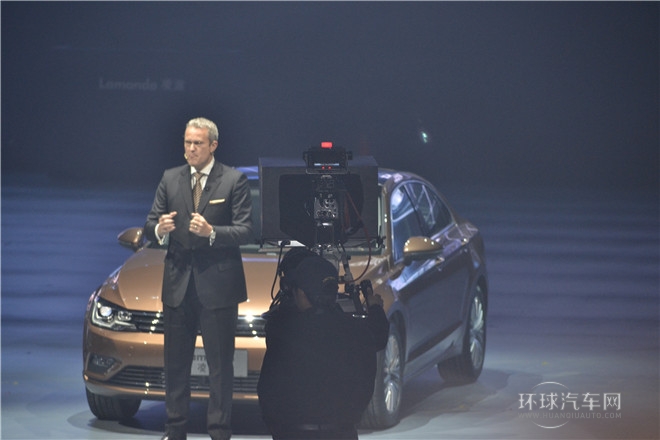 2015款 330TSI DSG豪華版