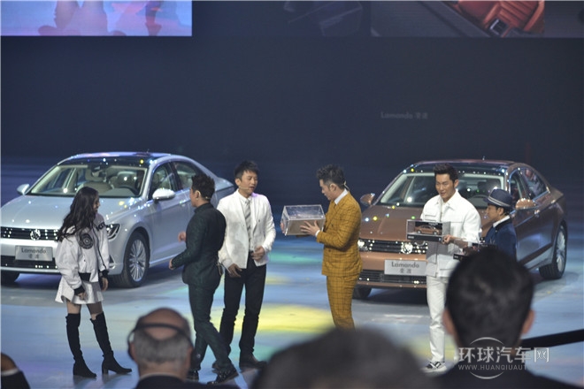 2015款 330TSI DSG豪華版