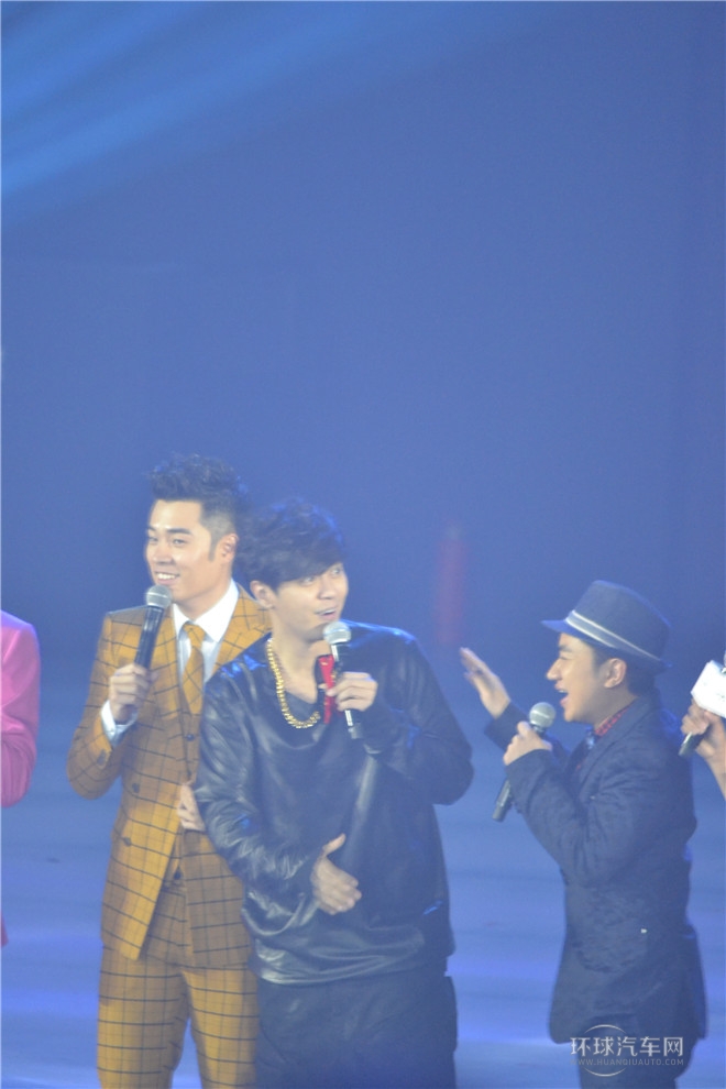 2015款 330TSI DSG舒適版