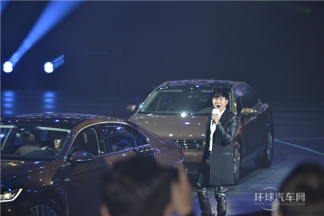 2015款 330TSI DSG舒適版