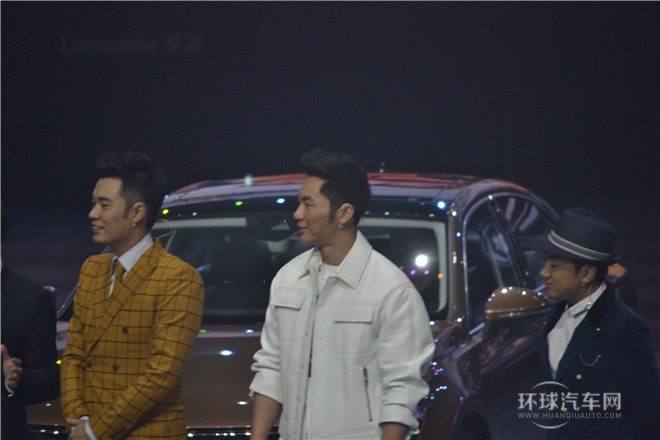 2015款 330TSI DSG舒適版