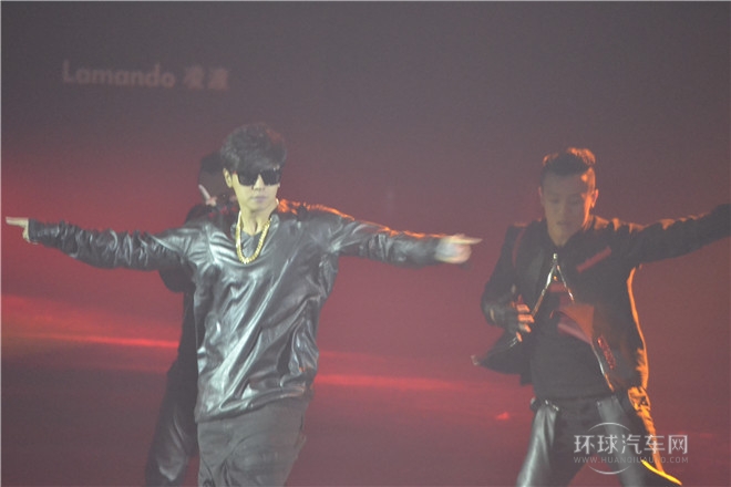 2015款 230TSI DSG風尚版