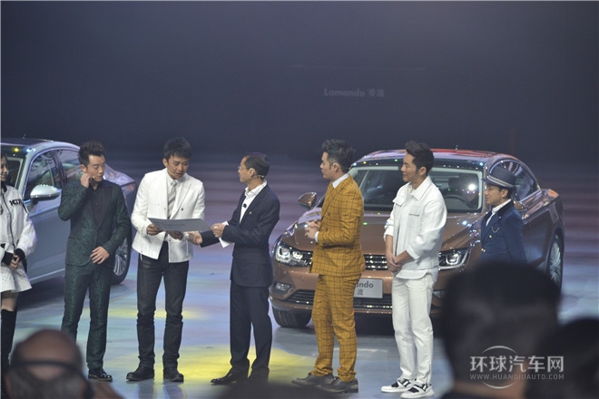 2015款 230TSI DSG風(fēng)尚版