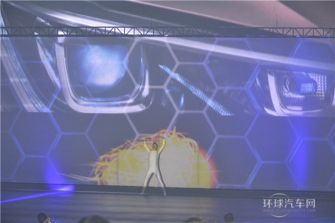 2015款 230TSI DSG風(fēng)尚版