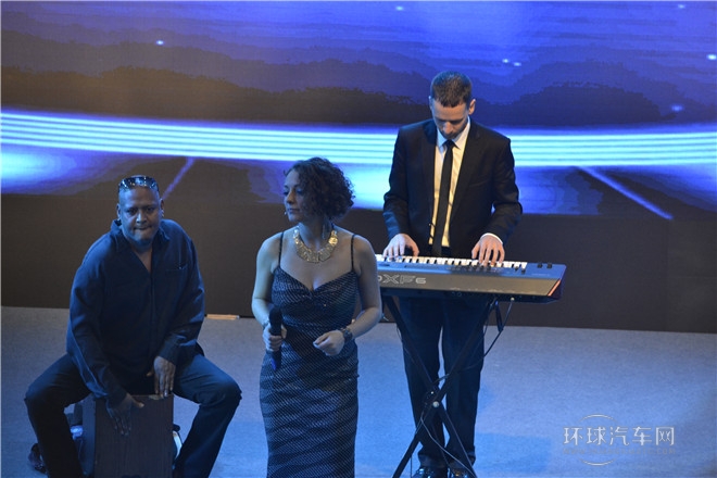 2015款 1.6L 手動樂享型