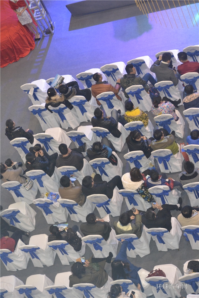 2015款 1.6L 手動(dòng)樂享型